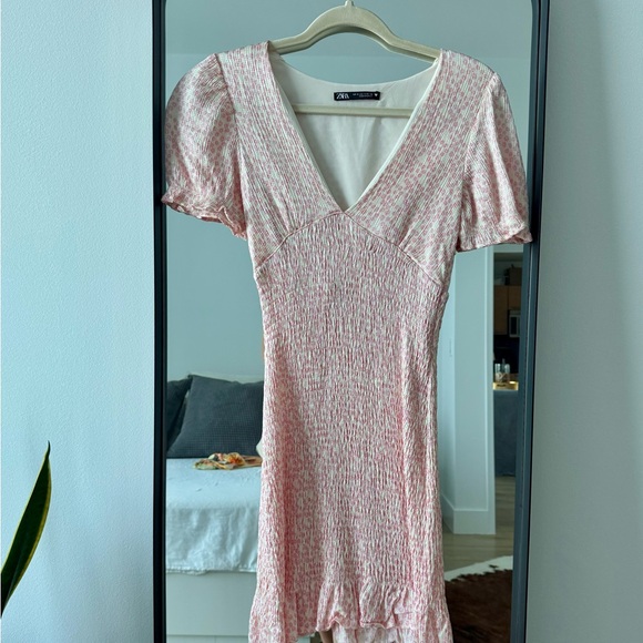 Zara Pink Puff Sleeve V-Neck Bodycon Mini Dress - Picture 2 of 6